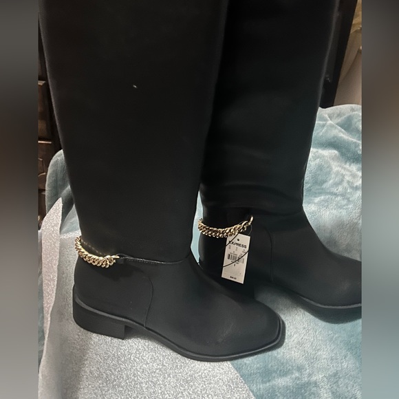 Boots EXPRESS Chain Riding Boots new - Picture 1 of 9